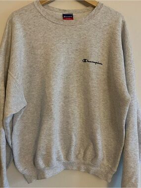 Champion Men's Gray Crewneck Sweatshirt